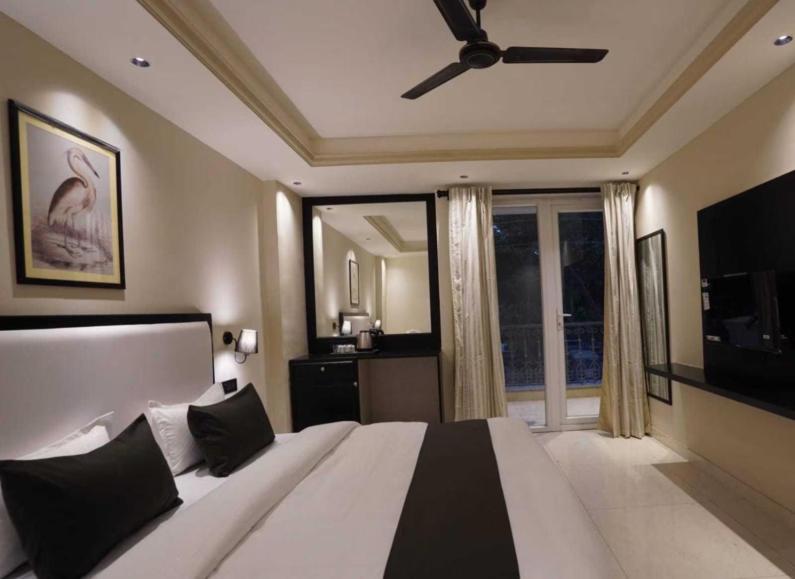 Hotel Grand Max Marina Plaza New Delhi